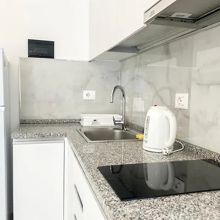 아파트 Vila Olivia 701 *