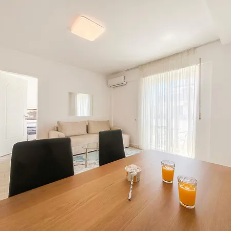 Vila Olivia 701 Durres