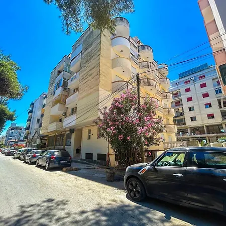 Vila Olivia 701 *