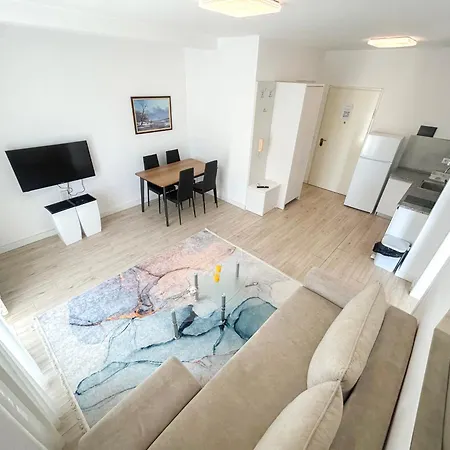 Vila Olivia 701