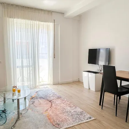 Vila Olivia 701 *